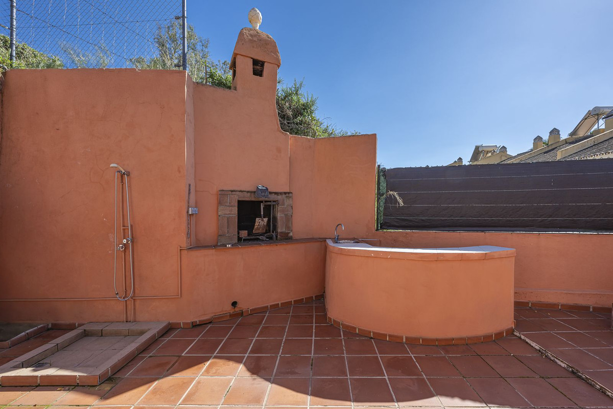 4 Bed Townhouse for sale in La Quinta Costa Del Sol, Málaga, Spain