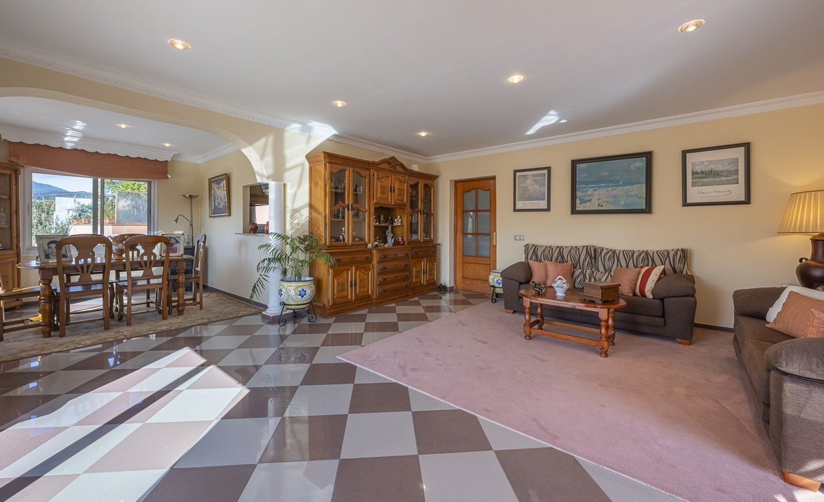 4 Bed Townhouse for sale in La Quinta Costa Del Sol, Málaga, Spain