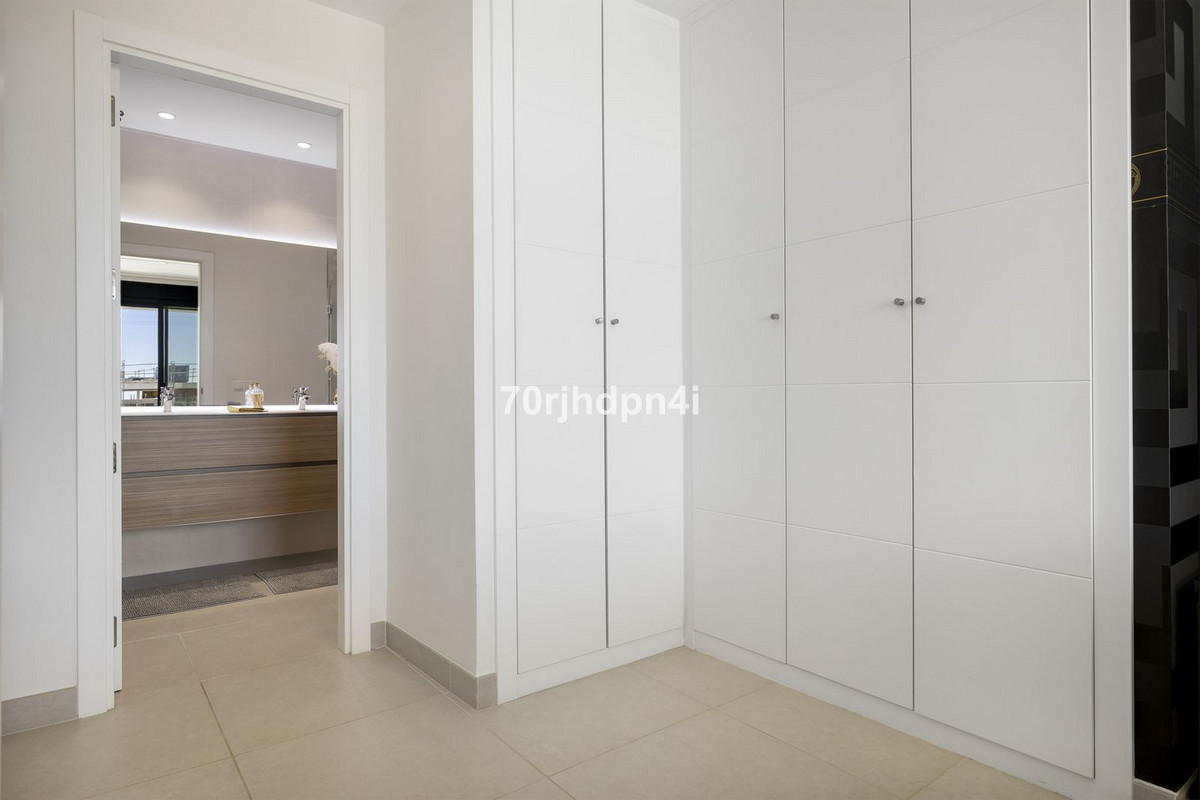 Se vende Apartamento Planta Media de 2 dormitorios en Costa Del Sol, Málaga, España
