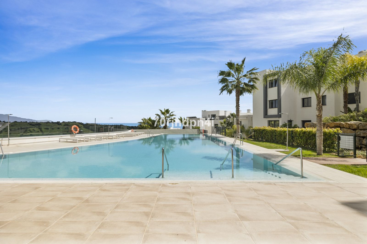 Se vende Apartamento Planta Media de 2 dormitorios en Costa Del Sol, Málaga, España