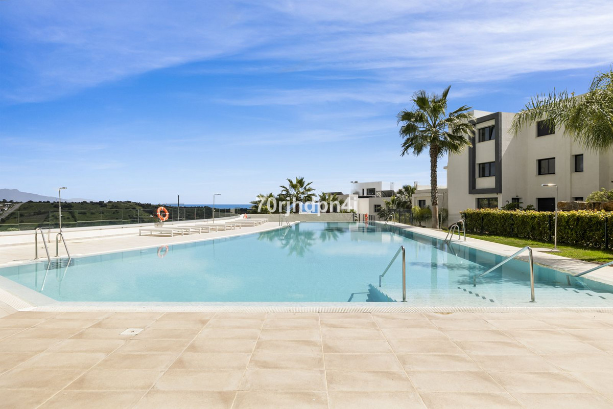 Se vende Apartamento Planta Media de 2 dormitorios en Costa Del Sol, Málaga, España
