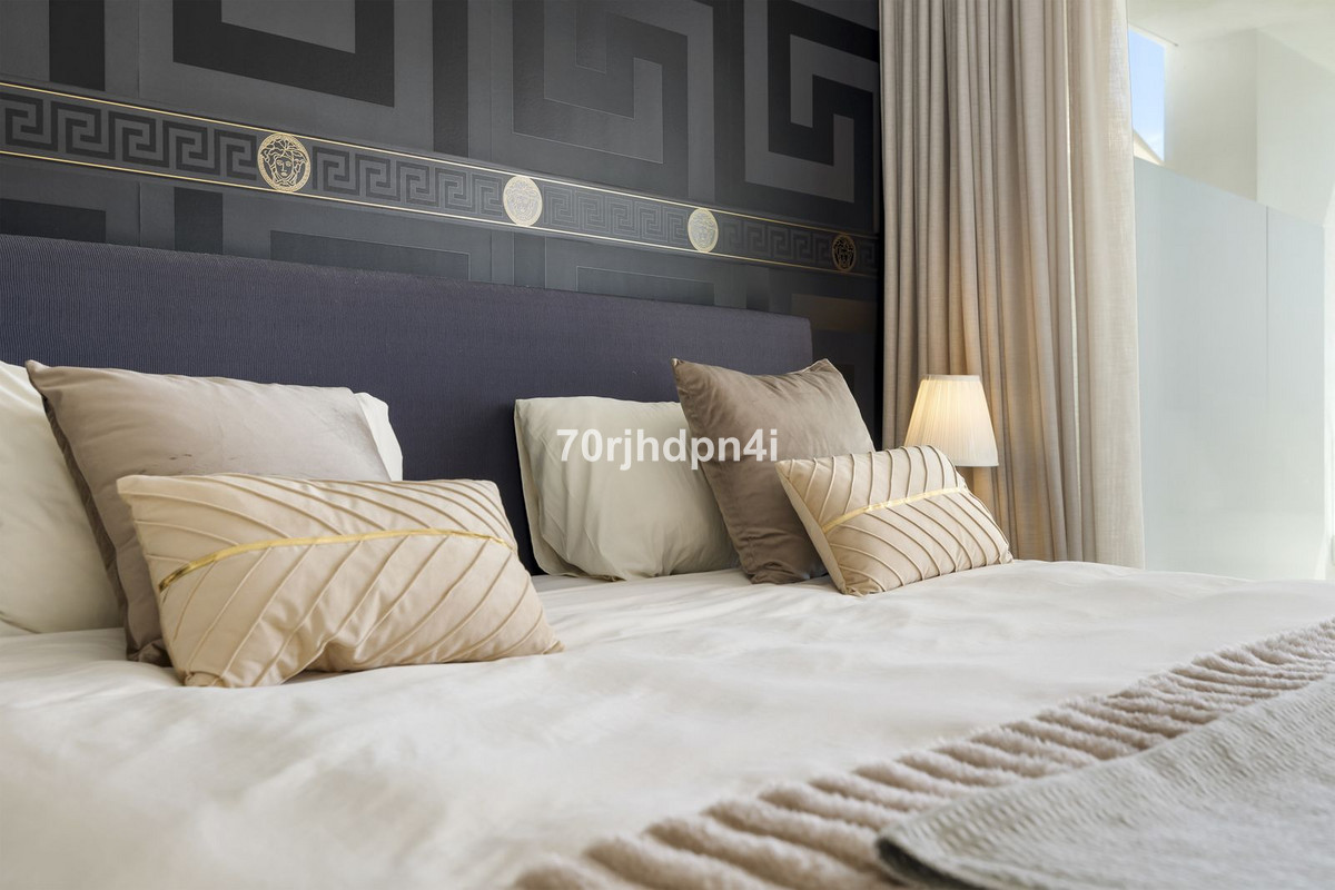 Se vende Apartamento Planta Media de 2 dormitorios en Costa Del Sol, Málaga, España