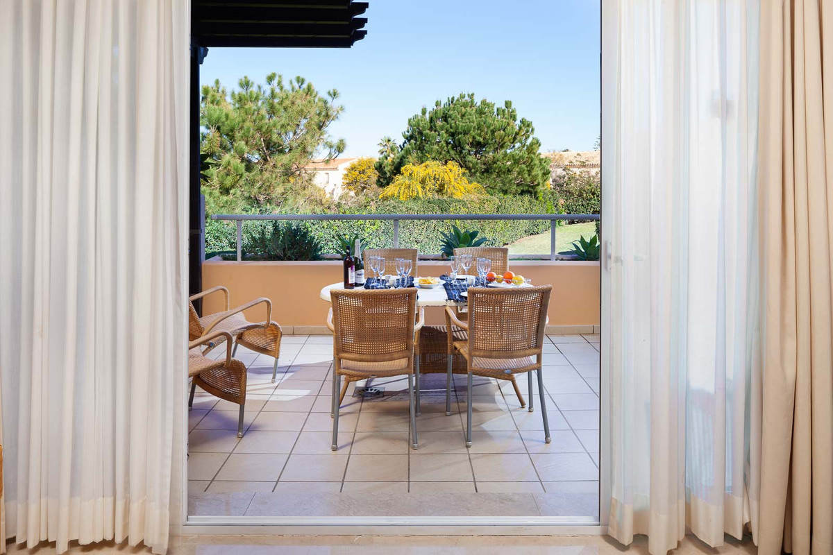 Se vende Apartamento Planta Baja de 2 dormitorios en Costa Del Sol, Málaga, España