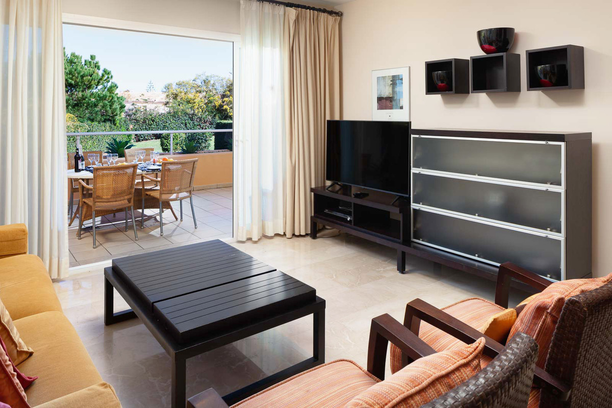 Se vende Apartamento Planta Baja de 2 dormitorios en Costa Del Sol, Málaga, España