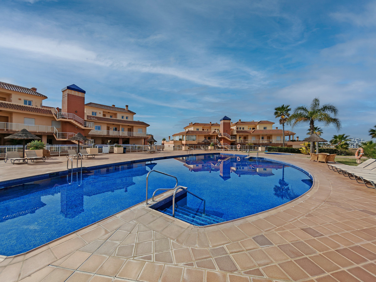 Se vende Apartamento Planta Baja de 2 dormitorios en Costa Del Sol, Málaga, España