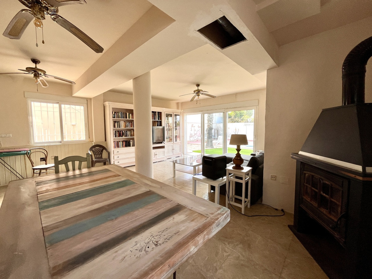 5 Bed Townhouse for sale in La Zenia Costa Blanca, Alicante, Spain