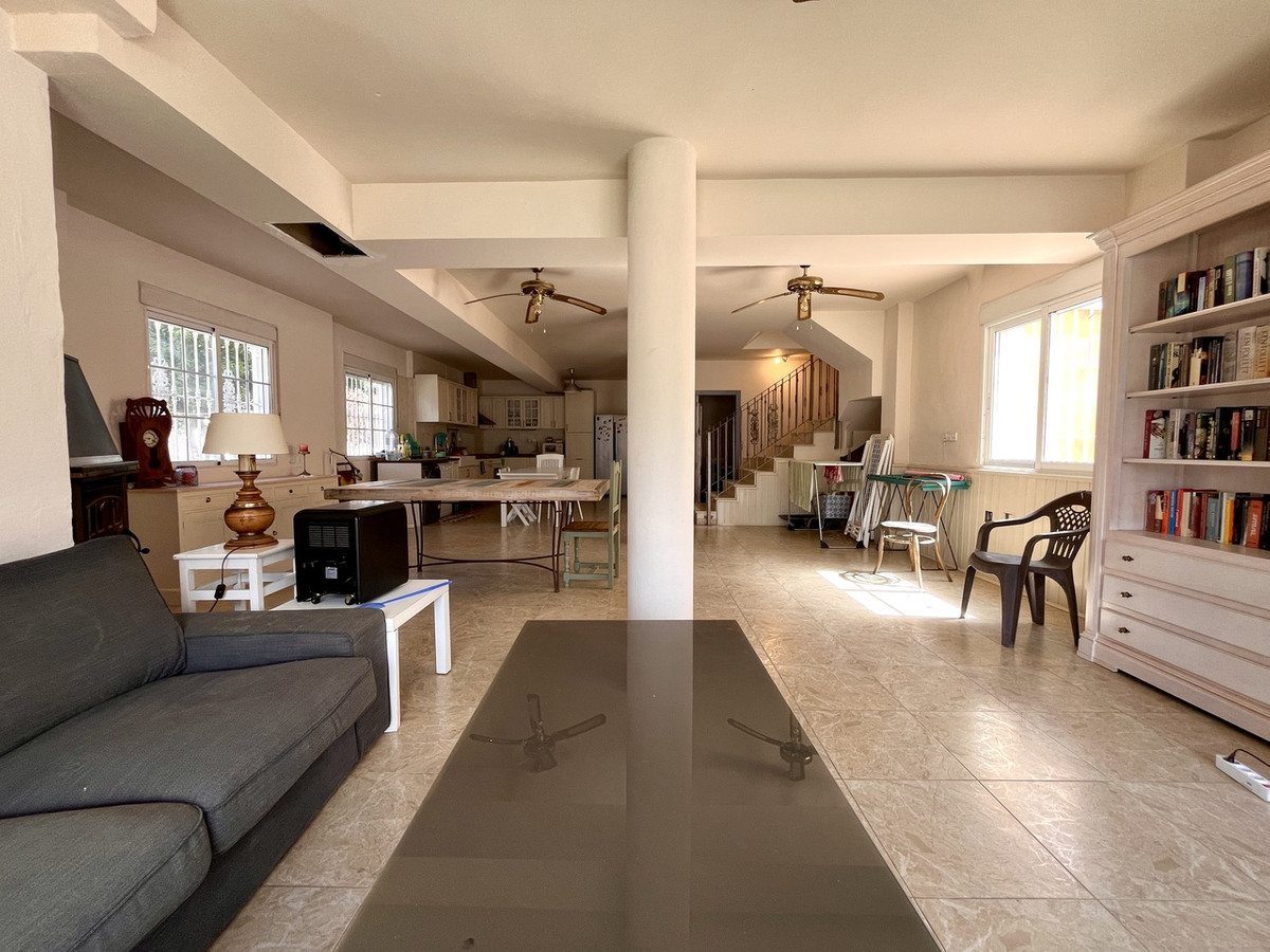 5 Bed Townhouse for sale in La Zenia Costa Blanca, Alicante, Spain