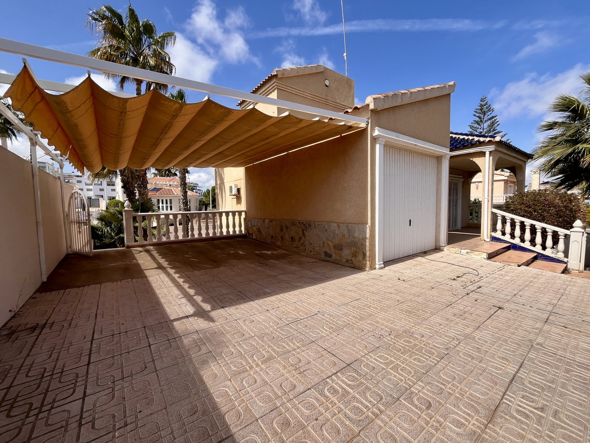 5 Bed Townhouse for sale in La Zenia Costa Blanca, Alicante, Spain