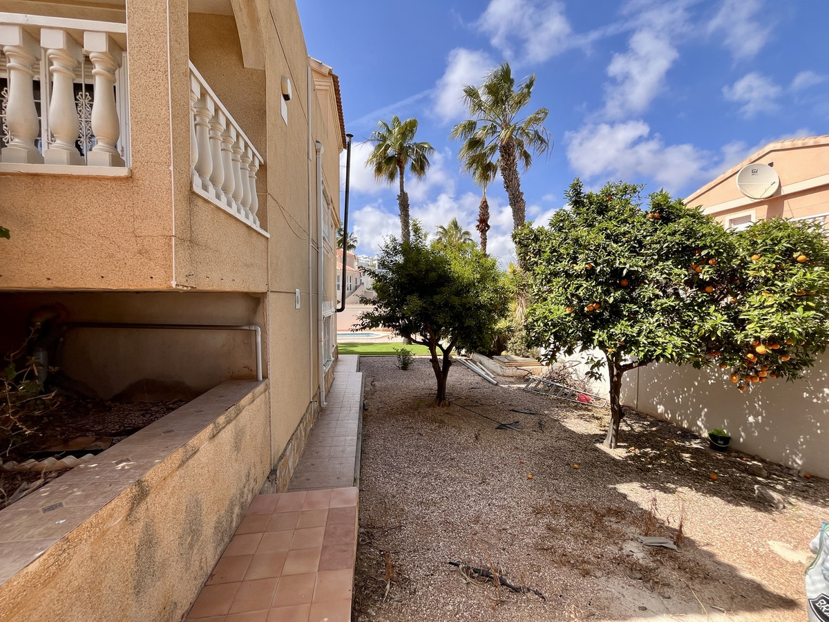5 Bed Townhouse for sale in La Zenia Costa Blanca, Alicante, Spain