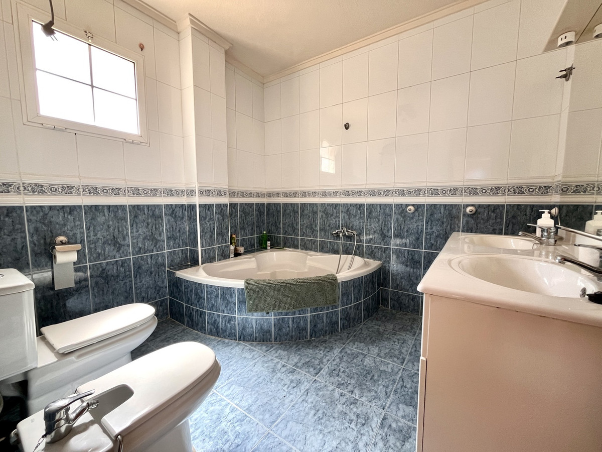 5 Bed Townhouse for sale in La Zenia Costa Blanca, Alicante, Spain