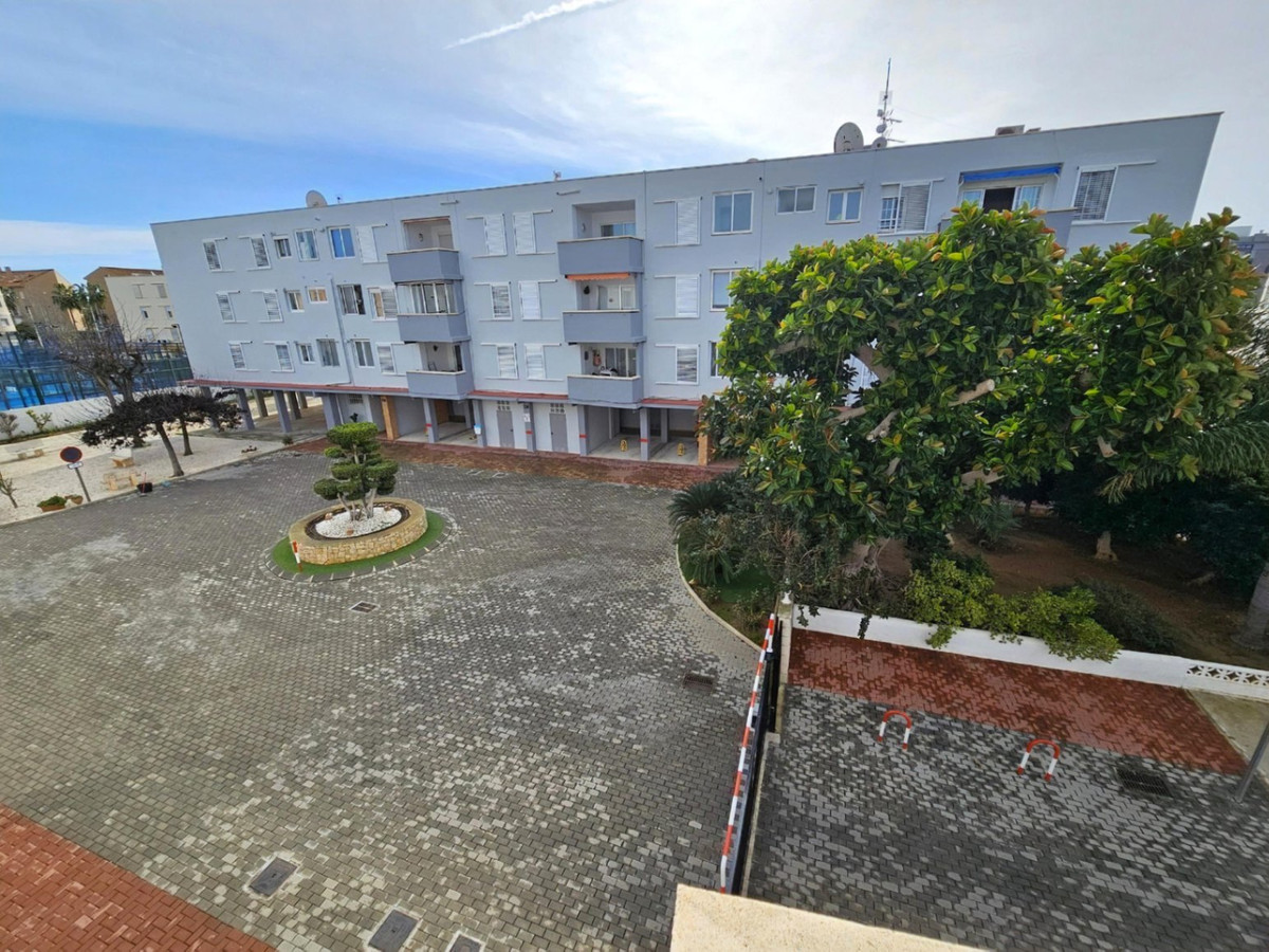 Se vende Apartamento Planta Media de 3 dormitorios en Costa Blanca, Alicante, España
