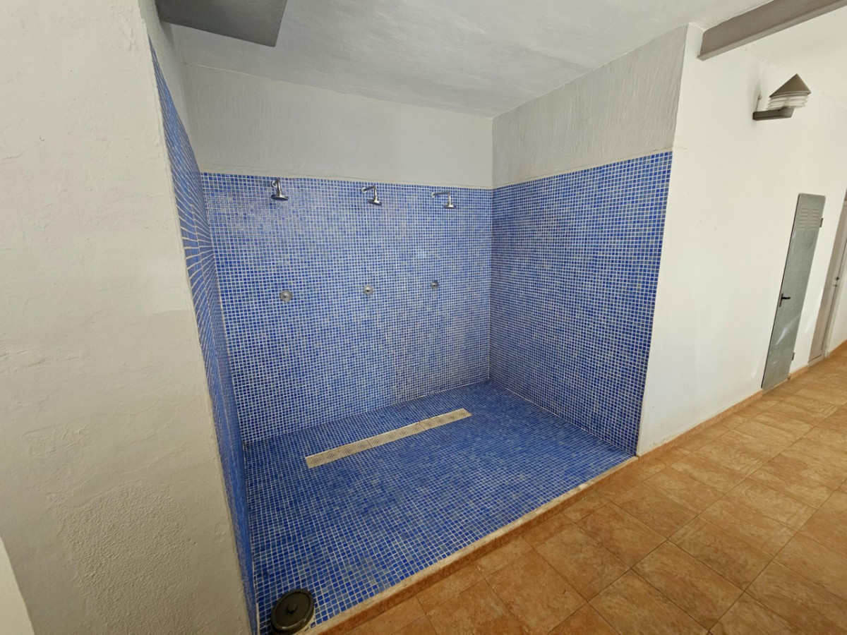 Se vende Apartamento Planta Media de 3 dormitorios en Costa Blanca, Alicante, España