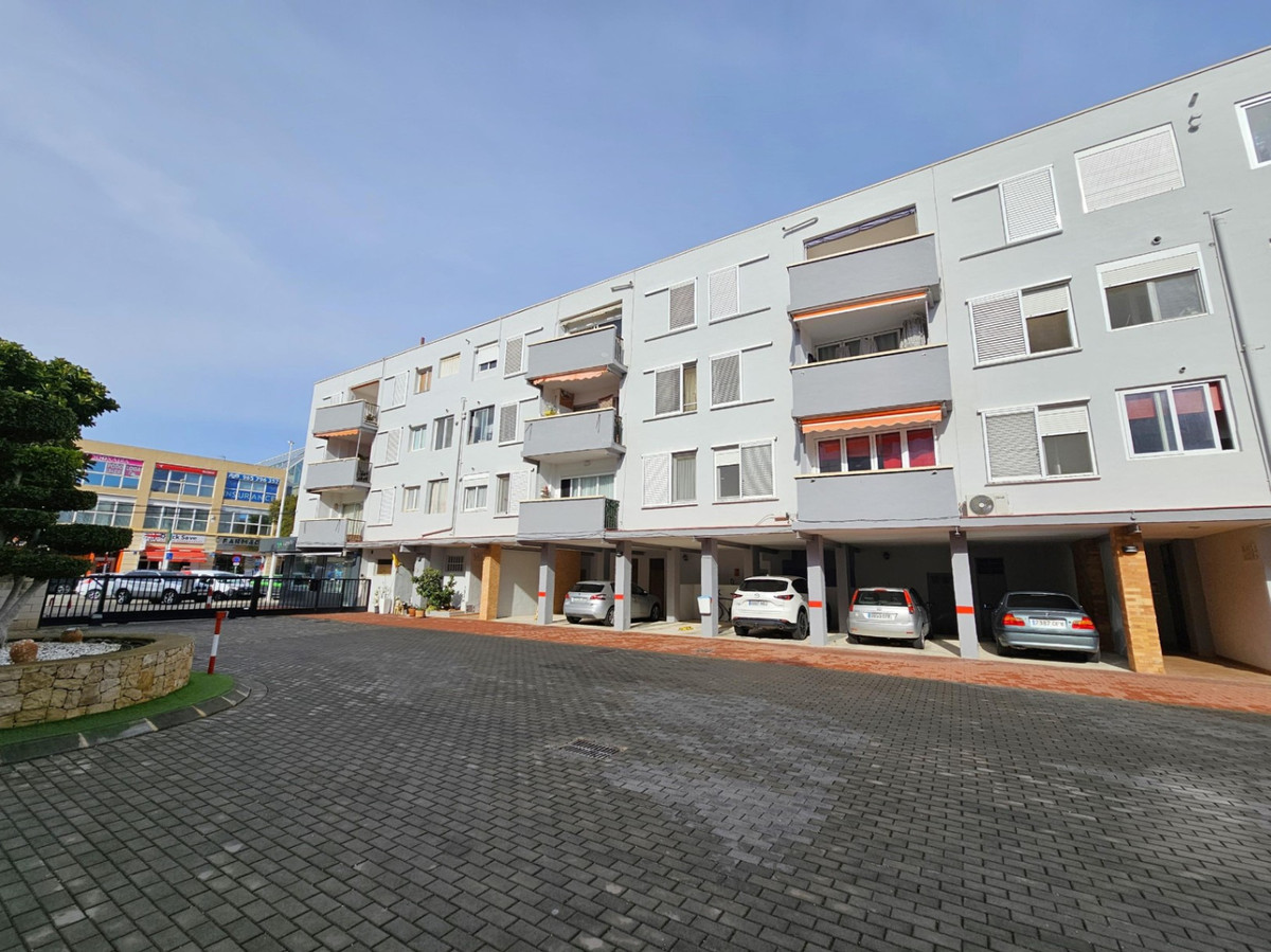 Se vende Apartamento Planta Media de 3 dormitorios en Costa Blanca, Alicante, España