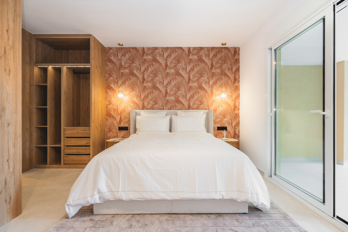 Se vende Apartamento Planta Baja de 4 dormitorios en Costa Del Sol, Málaga, España