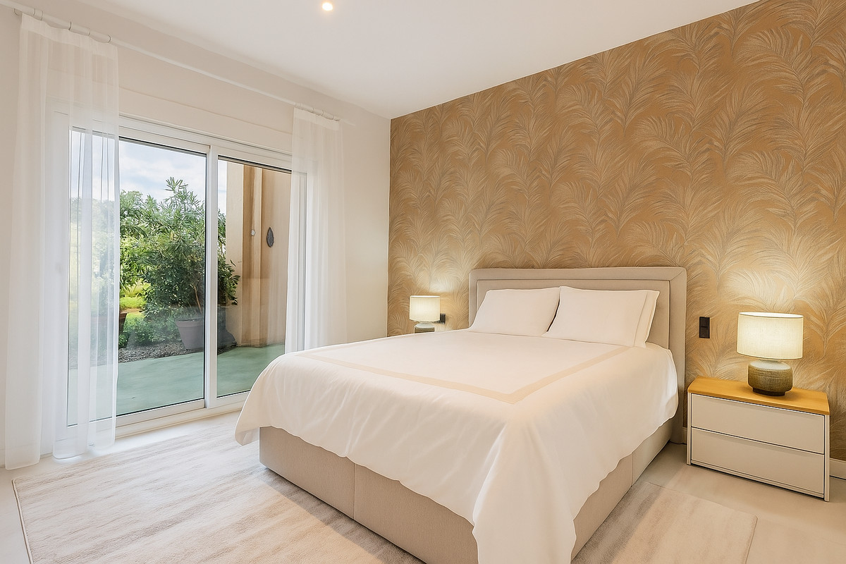 Se vende Apartamento Planta Baja de 4 dormitorios en Costa Del Sol, Málaga, España