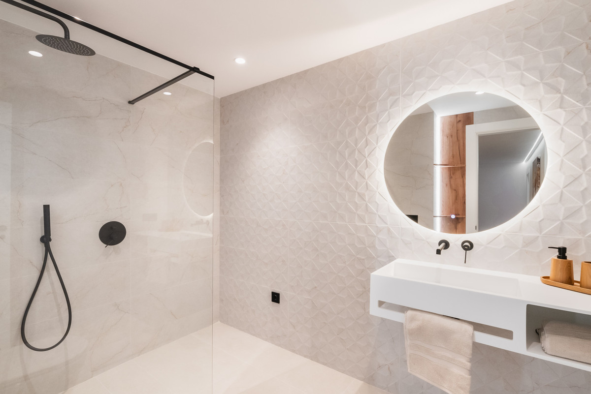 Se vende Apartamento Planta Baja de 4 dormitorios en Costa Del Sol, Málaga, España