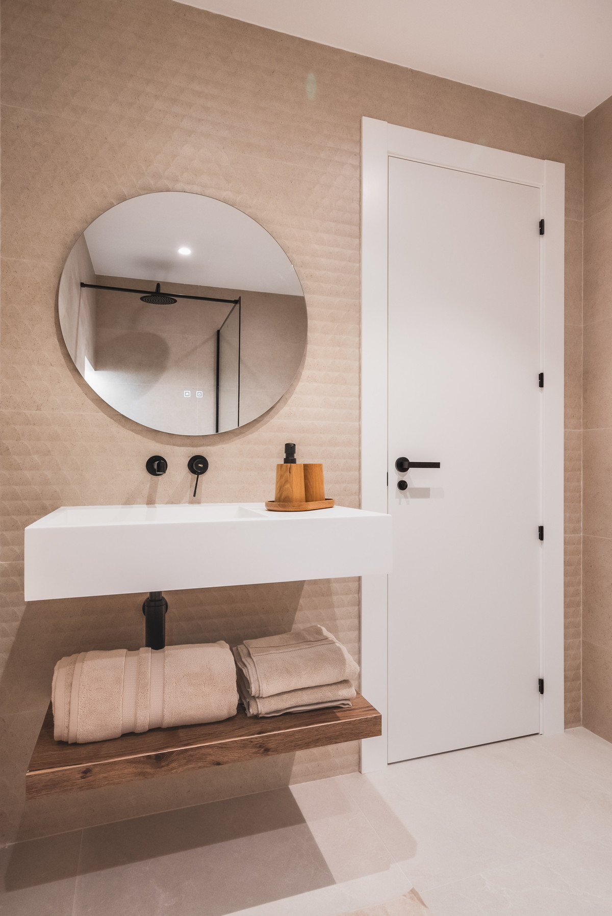 Se vende Apartamento Planta Baja de 4 dormitorios en Costa Del Sol, Málaga, España