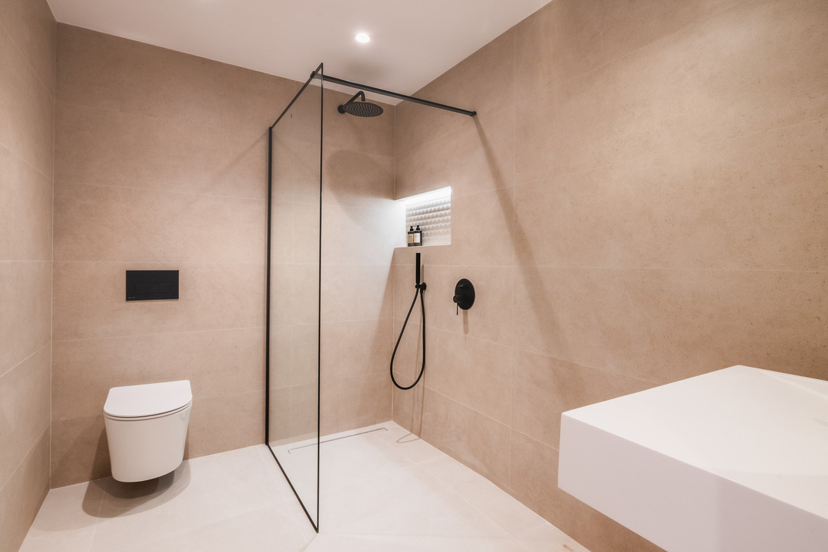 Se vende Apartamento Planta Baja de 4 dormitorios en Costa Del Sol, Málaga, España