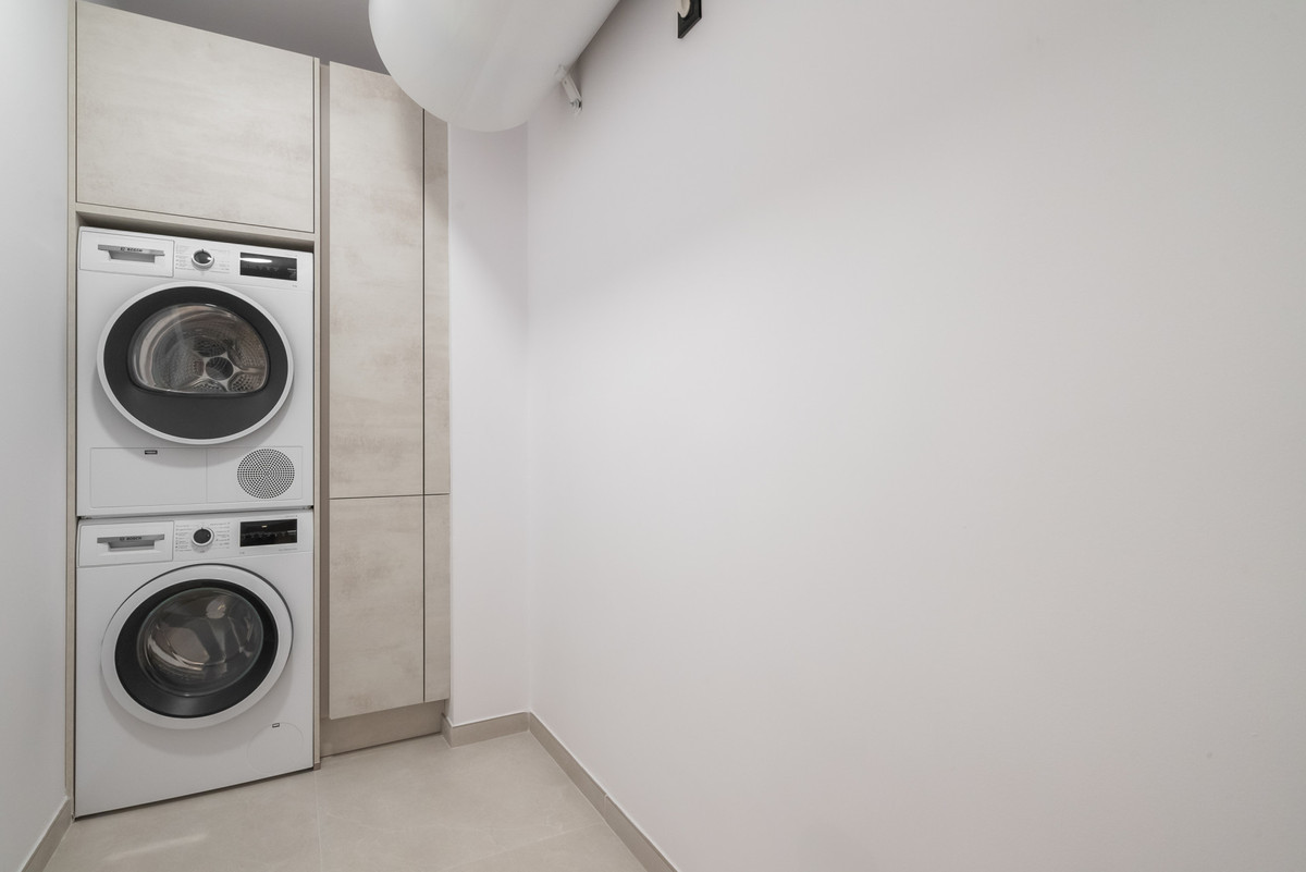 Se vende Apartamento Planta Baja de 4 dormitorios en Costa Del Sol, Málaga, España