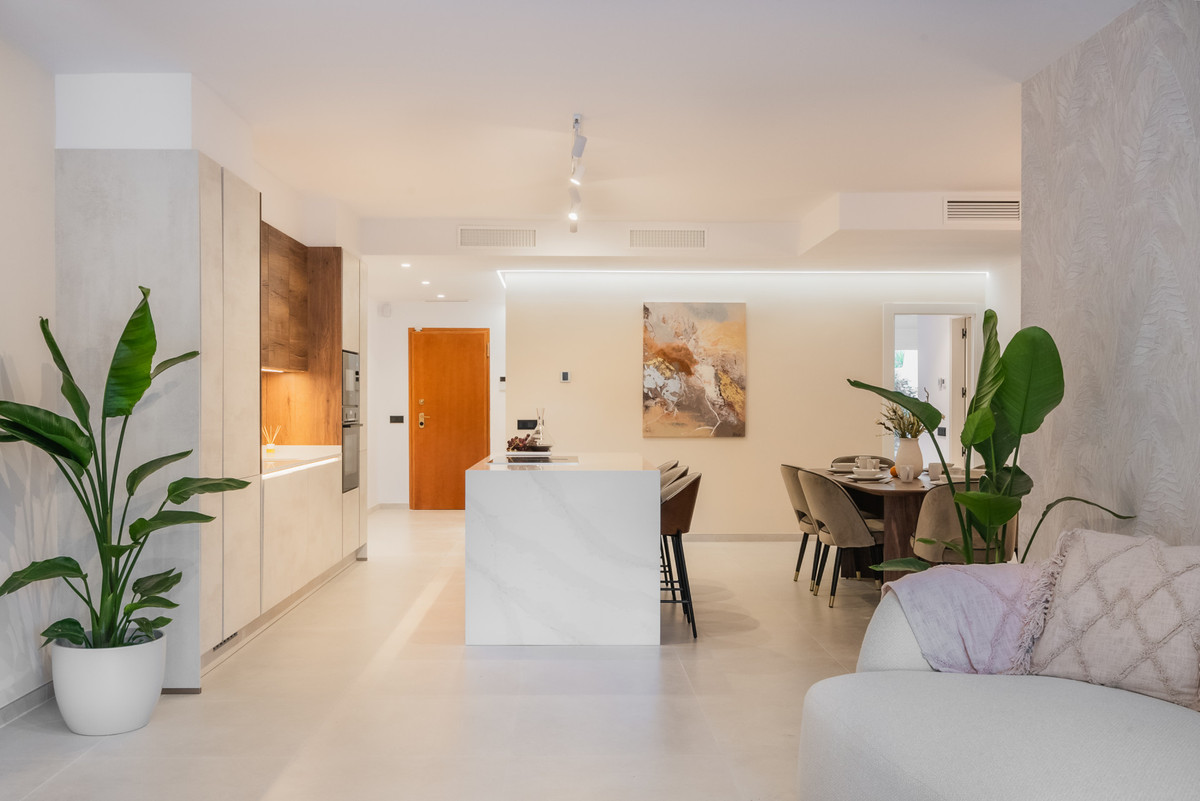 Se vende Apartamento Planta Baja de 4 dormitorios en Costa Del Sol, Málaga, España
