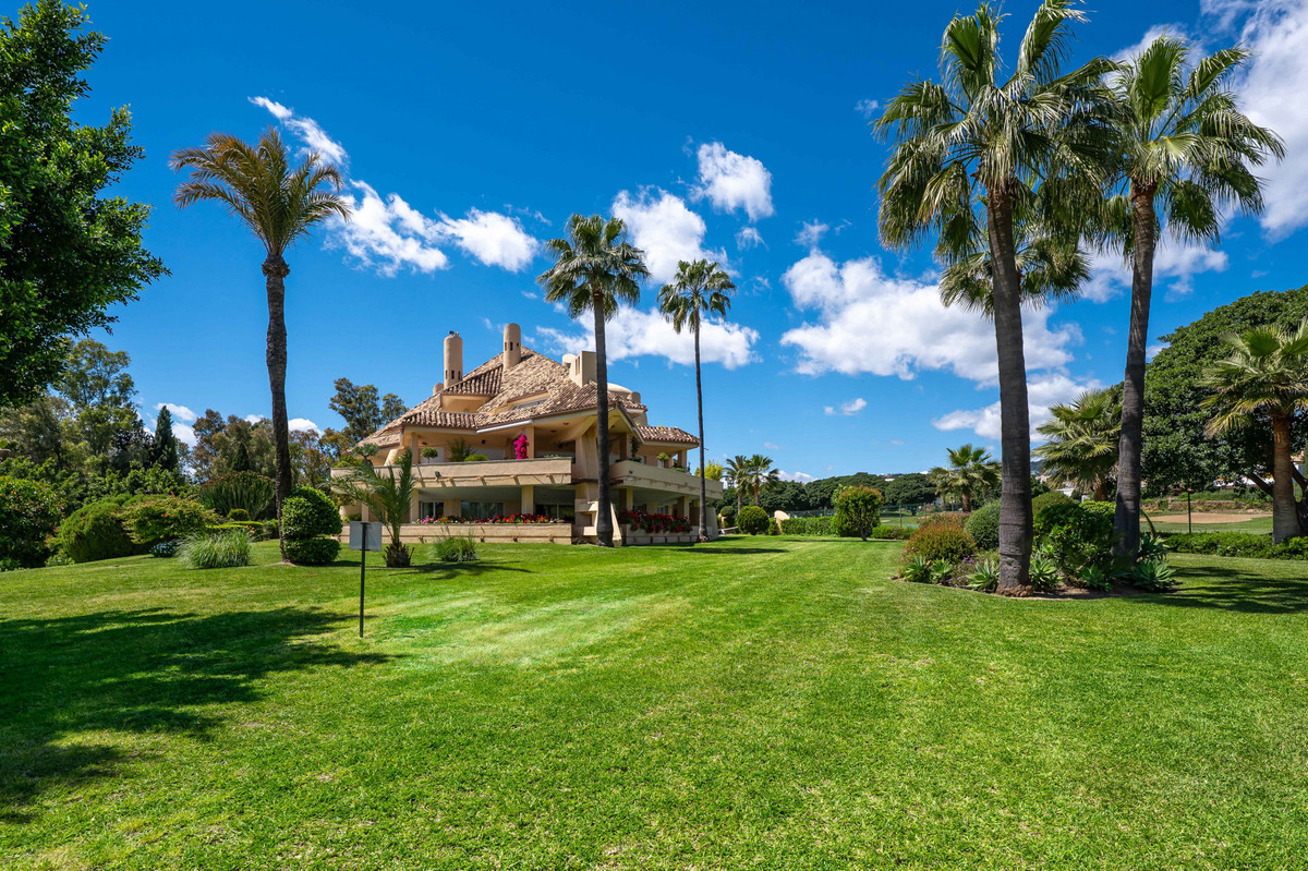 Se vende Apartamento Planta Baja de 4 dormitorios en Costa Del Sol, Málaga, España
