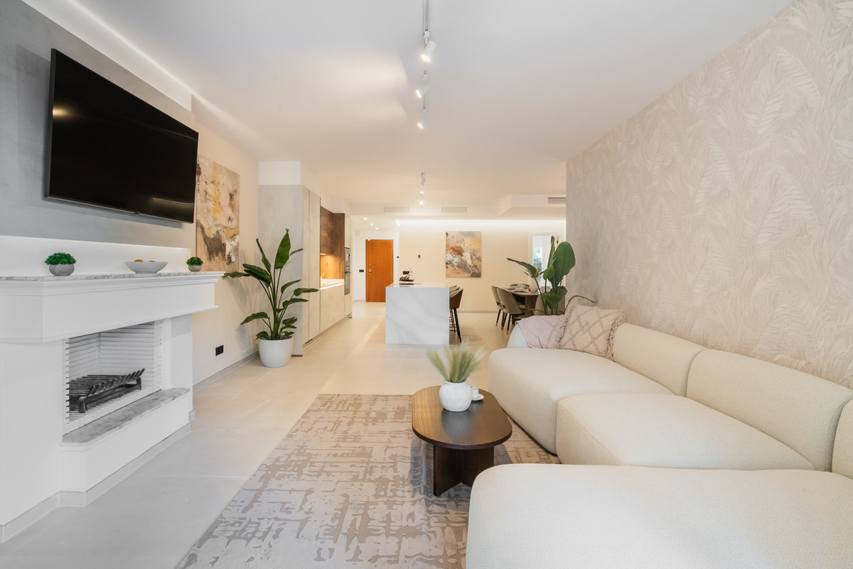 Se vende Apartamento Planta Baja de 4 dormitorios en Costa Del Sol, Málaga, España