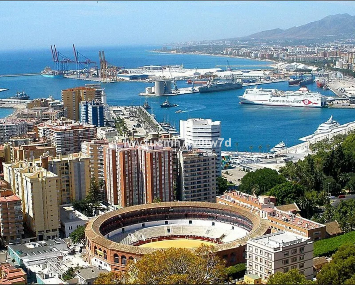 Se vende Terreno Urbano  en Costa Del Sol, Málaga, España