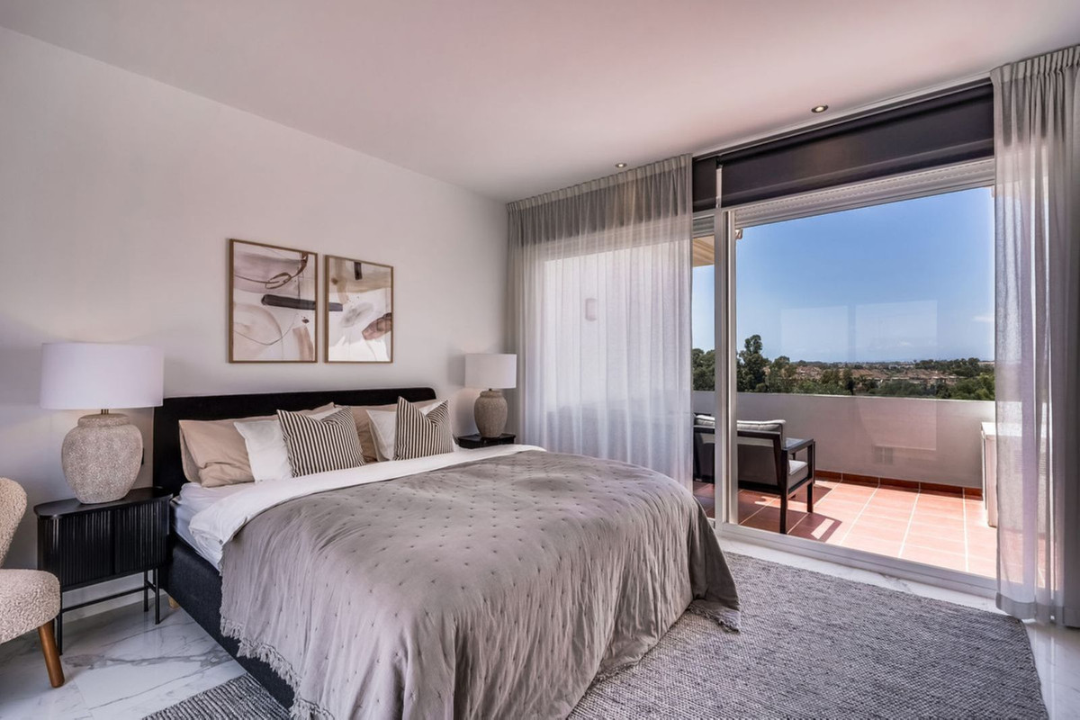 3 Bed Apartment for sale in Puerto Banús Costa Del Sol, Málaga, Spain
