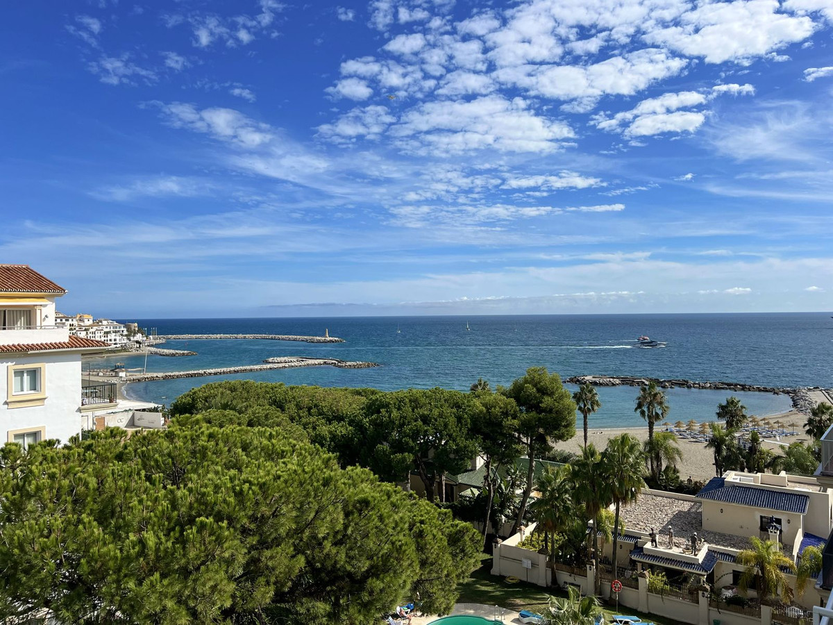 3 Bed Apartment for sale in Puerto Banús Costa Del Sol, Málaga, Spain