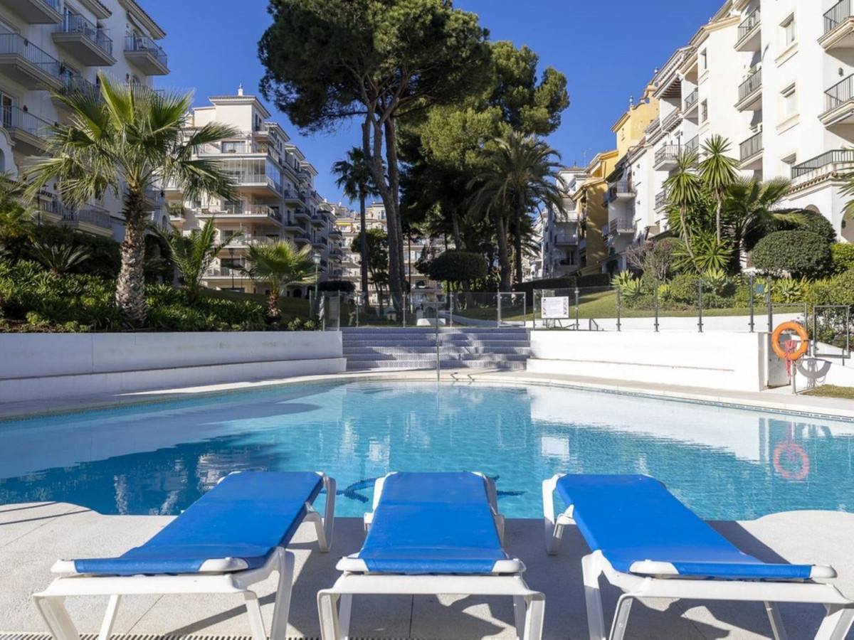 3 Bed Apartment for sale in Puerto Banús Costa Del Sol, Málaga, Spain