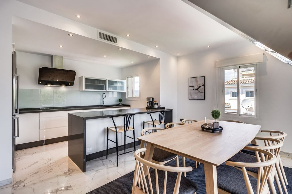 3 Bed Apartment for sale in Puerto Banús Costa Del Sol, Málaga, Spain