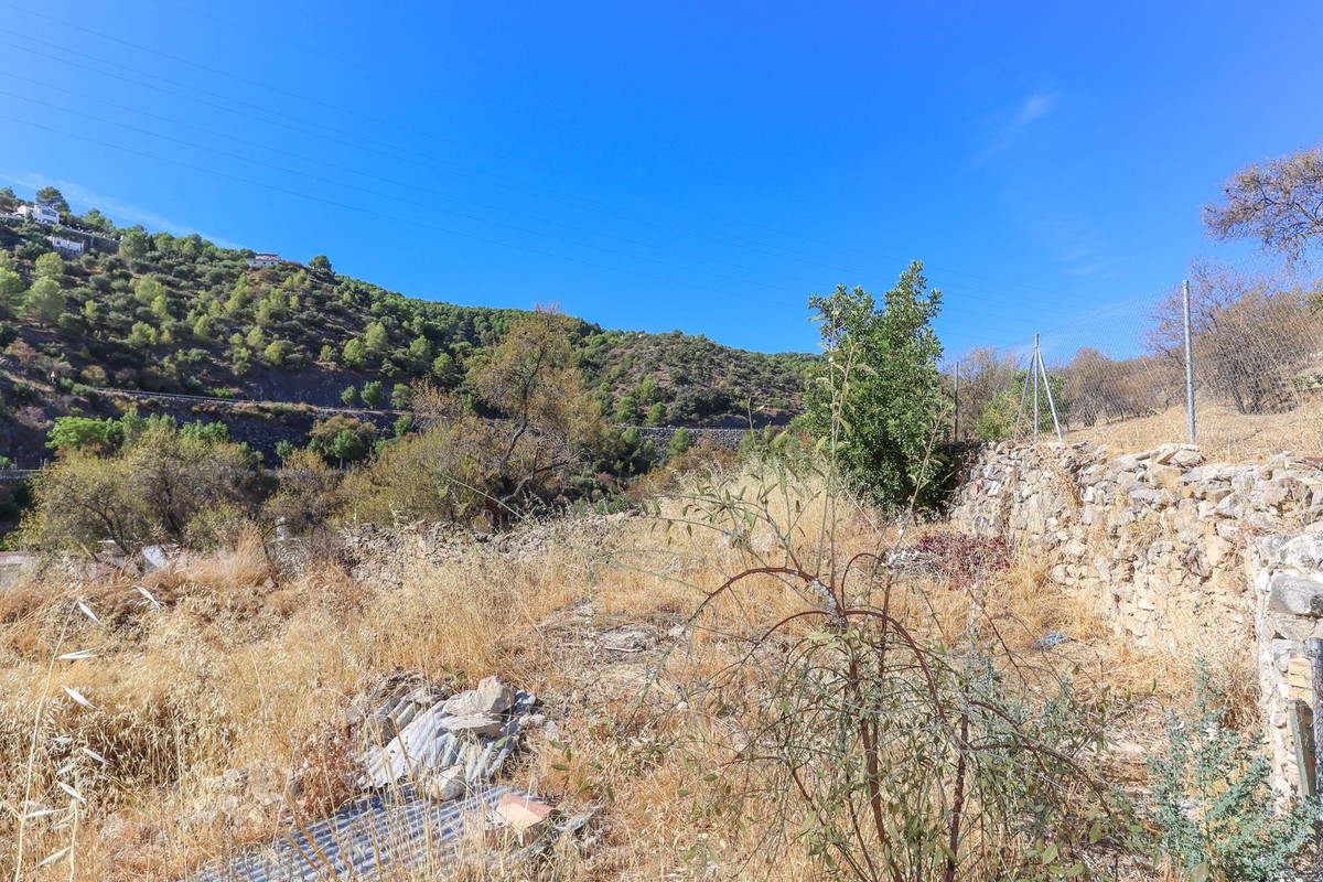 Se vende Terreno Urbano  en Costa Del Sol, Málaga, España