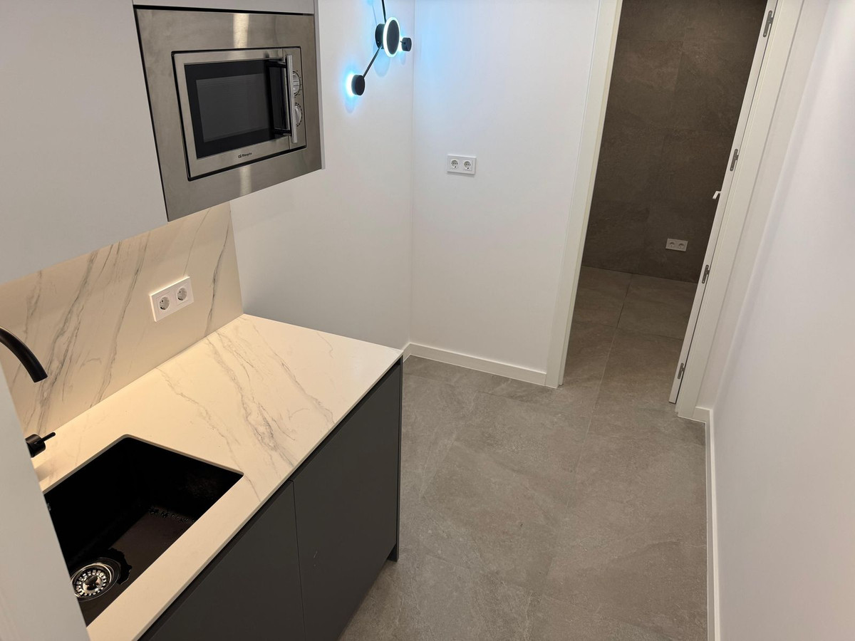 Commercial unit for sale in Marbella Costa Del Sol, Málaga, Spain