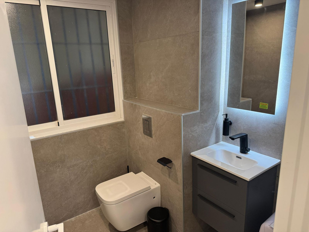 Commercial unit for sale in Marbella Costa Del Sol, Málaga, Spain