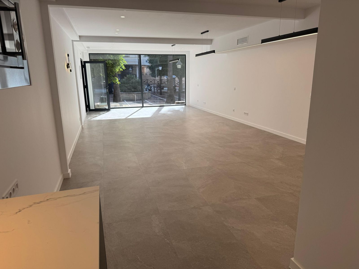 Commercial unit for sale in Marbella Costa Del Sol, Málaga, Spain
