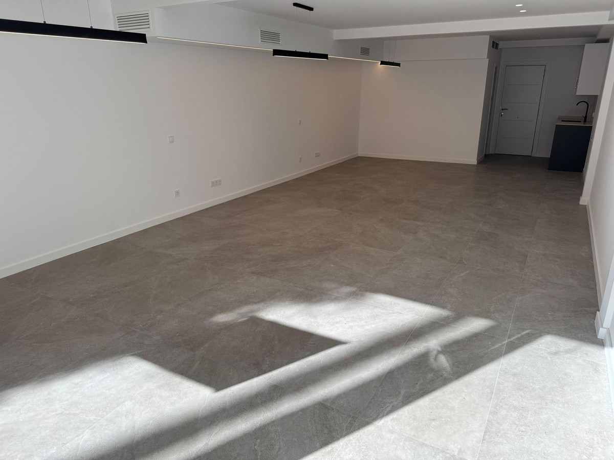 Commercial unit for sale in Marbella Costa Del Sol, Málaga, Spain