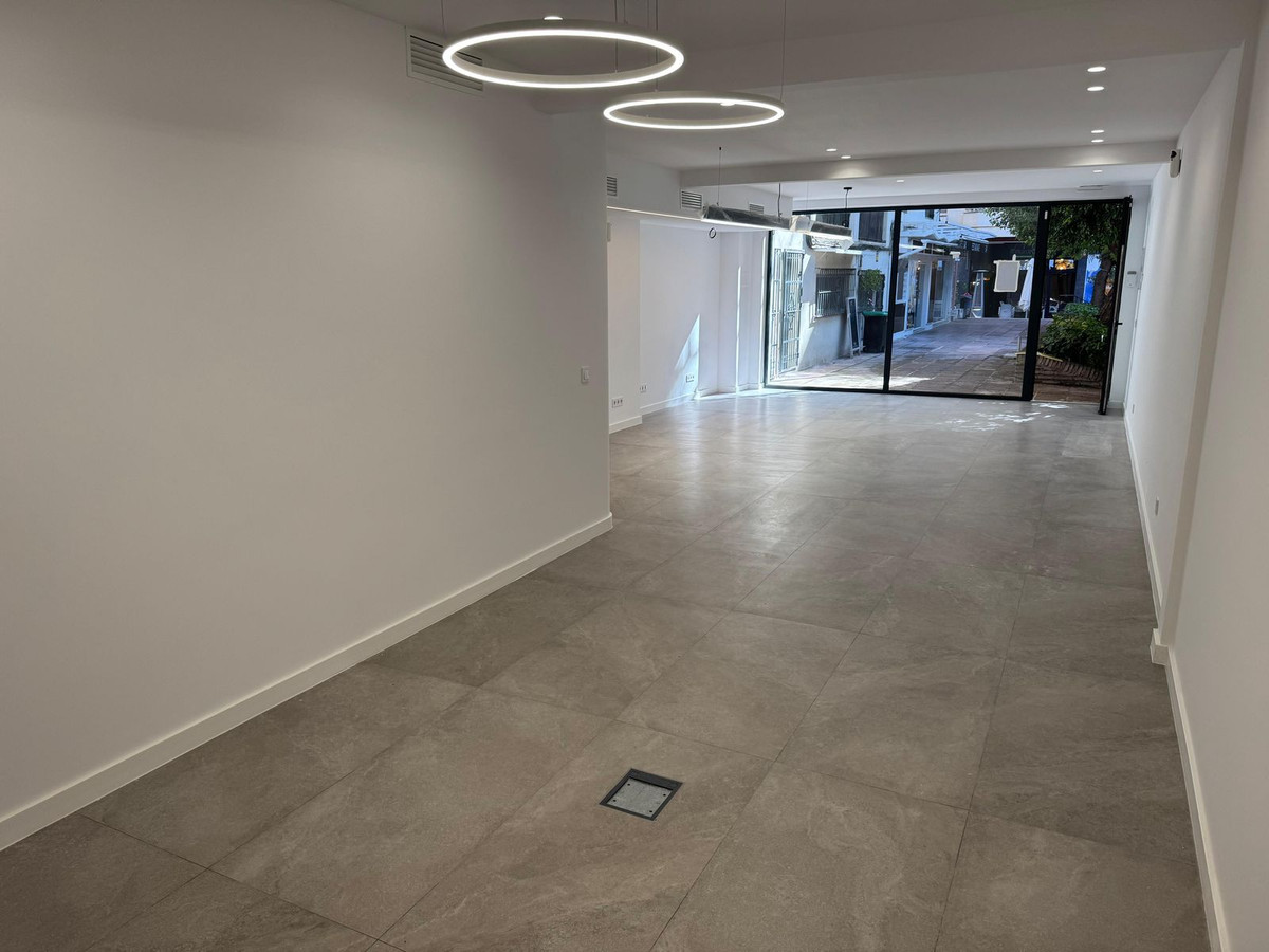 Commercial unit for sale in Marbella Costa Del Sol, Málaga, Spain