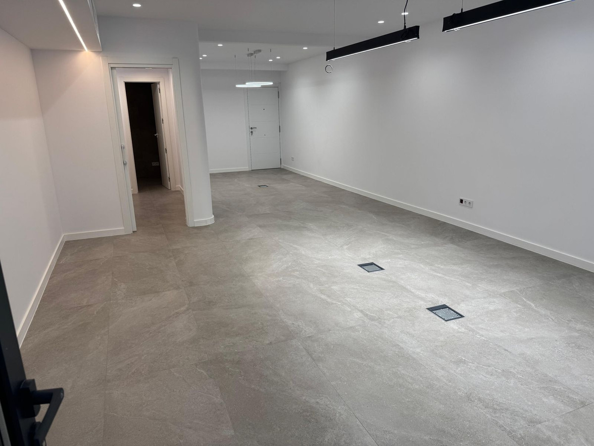 Commercial unit for sale in Marbella Costa Del Sol, Málaga, Spain