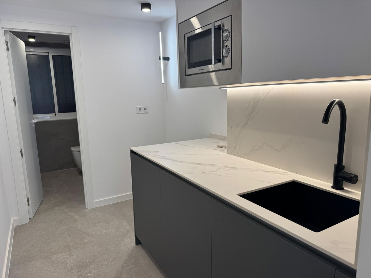 Commercial unit for sale in Marbella Costa Del Sol, Málaga, Spain