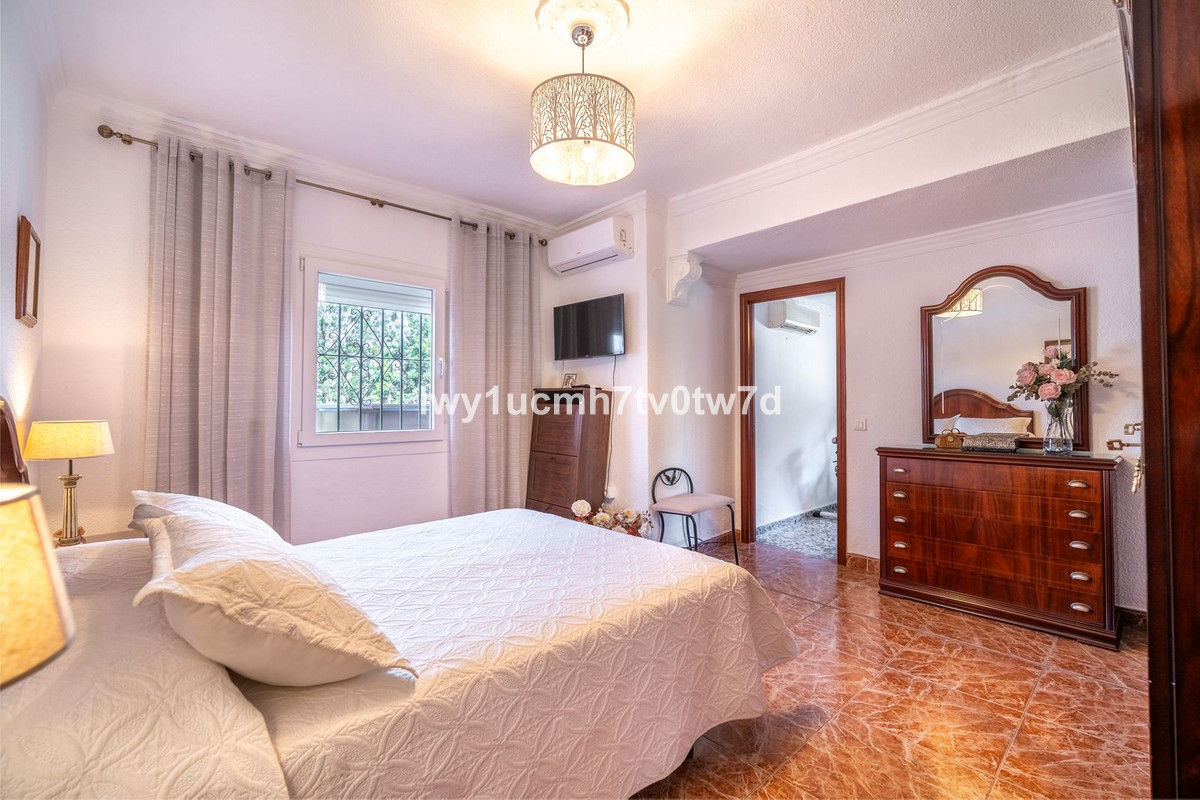 7 Bed Townhouse for sale in Málaga Costa Del Sol, Málaga, Spain