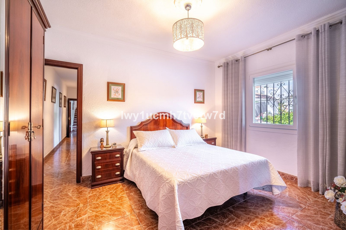 7 Bed Townhouse for sale in Málaga Costa Del Sol, Málaga, Spain