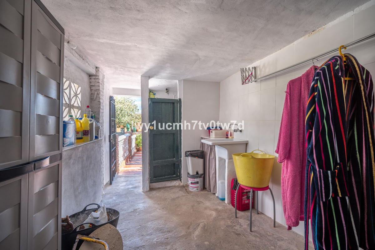 7 Bed Townhouse for sale in Málaga Costa Del Sol, Málaga, Spain