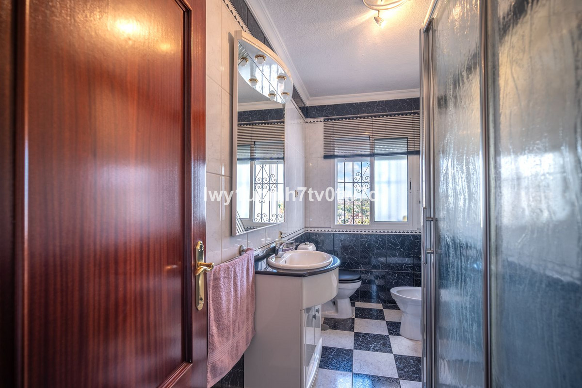7 Bed Townhouse for sale in Málaga Costa Del Sol, Málaga, Spain