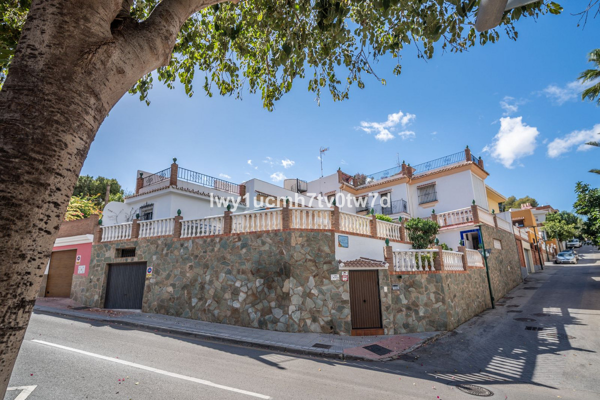 7 Bed Townhouse for sale in Málaga Costa Del Sol, Málaga, Spain