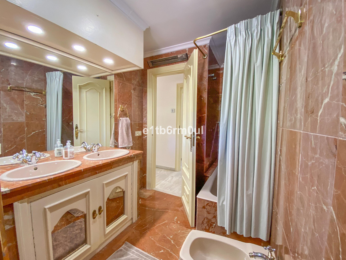 3 Bed Apartment for sale in Marbella Costa Del Sol, Málaga, Spain
