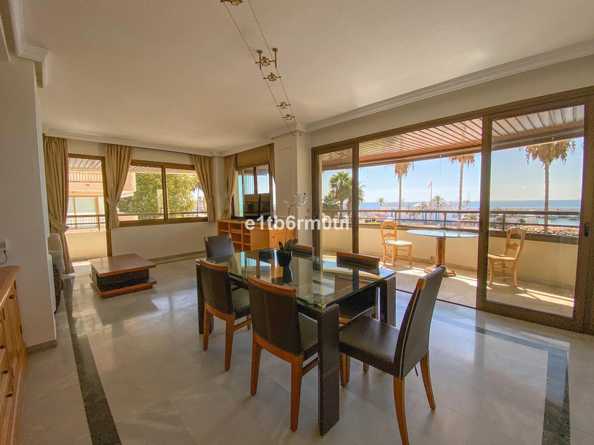3 Bed Apartment for sale in Marbella Costa Del Sol, Málaga, Spain