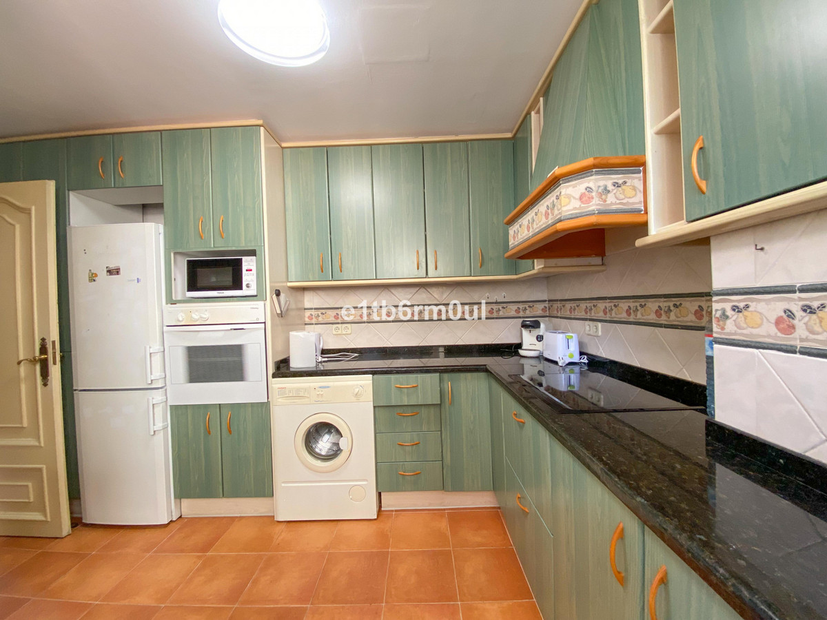3 Bed Apartment for sale in Marbella Costa Del Sol, Málaga, Spain