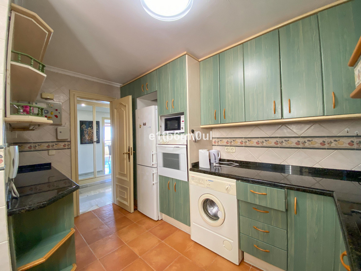 3 Bed Apartment for sale in Marbella Costa Del Sol, Málaga, Spain
