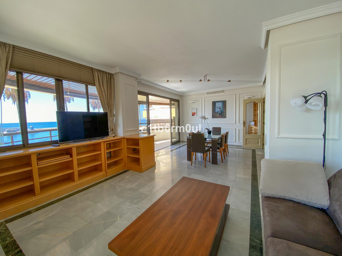 3 Bed Apartment for sale in Marbella Costa Del Sol, Málaga, Spain