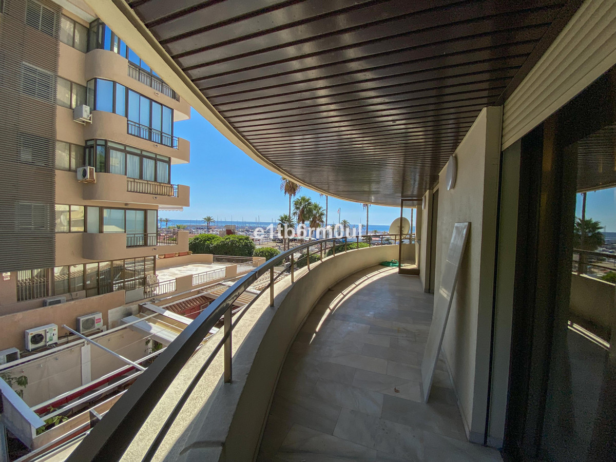 3 Bed Apartment for sale in Marbella Costa Del Sol, Málaga, Spain